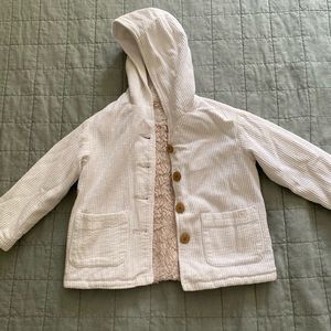 Warm inside jacket. New with no tags size 3/4 (girls)